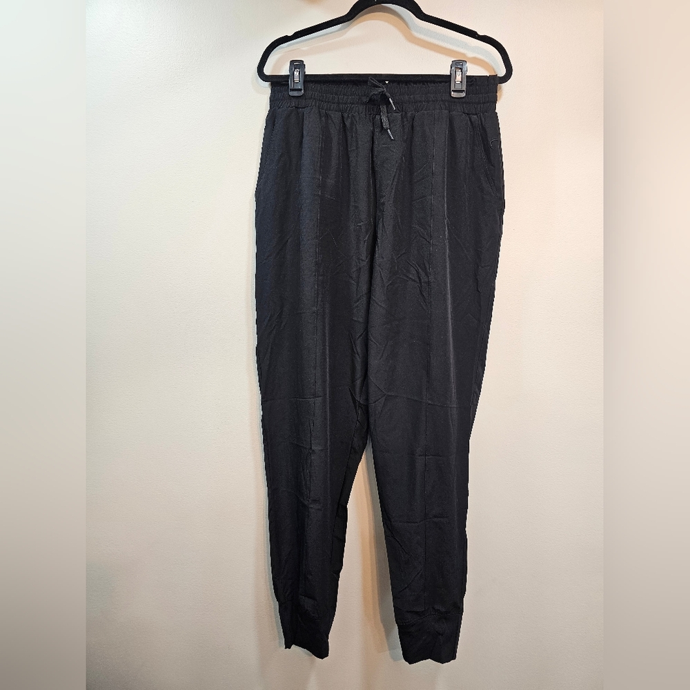New without out tags Zyia Jogger